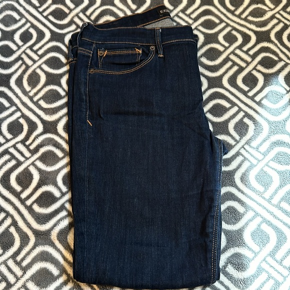 Express Mid Rise Legging 10 Short - Picture 6 of 7